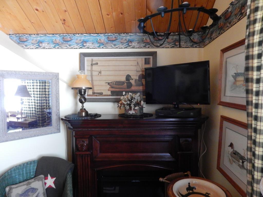 Idle Spurs Log Cabin Bed & Breakfast Black Diamond Exterior foto